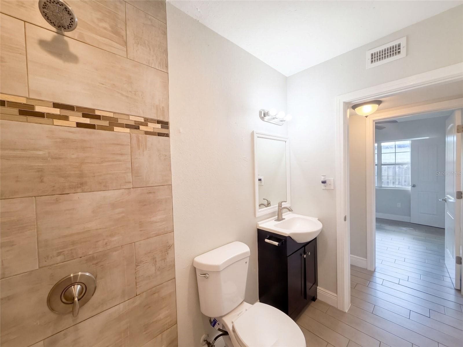 Single Family Residence at 1610 STEVENSONS DR, CLEARWATER, photo 18 of 20
