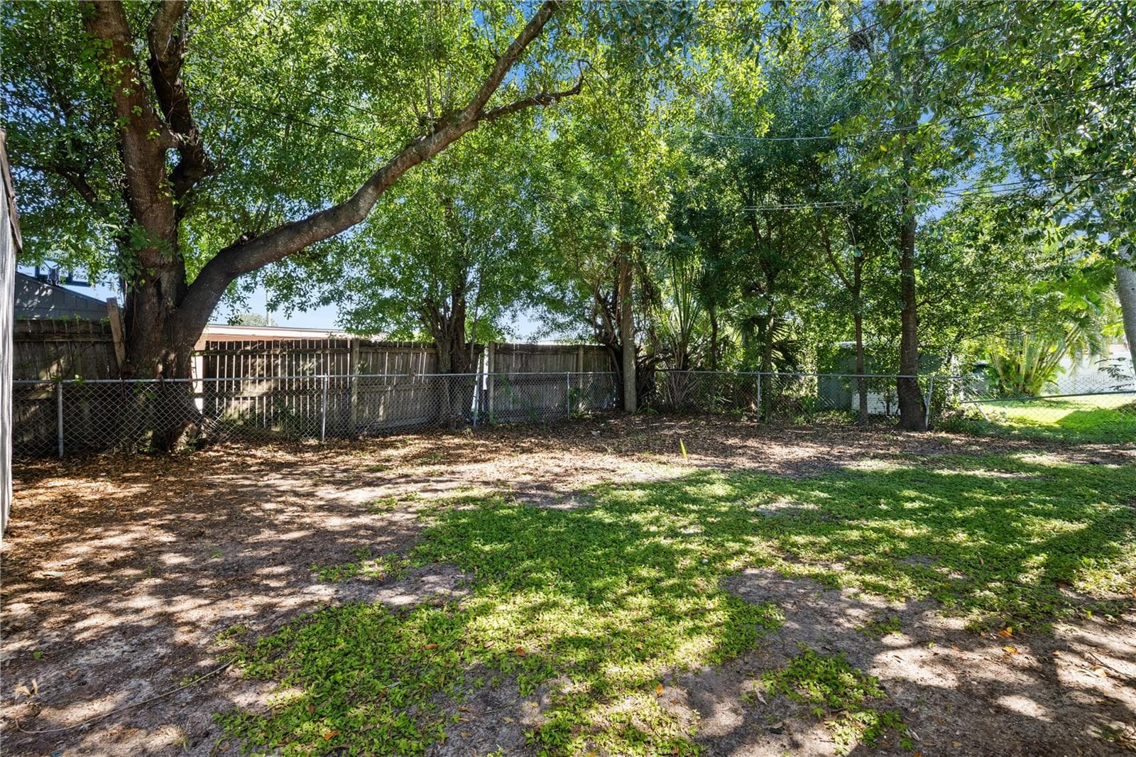 Side - 4535 W HANNA AVE, TAMPA