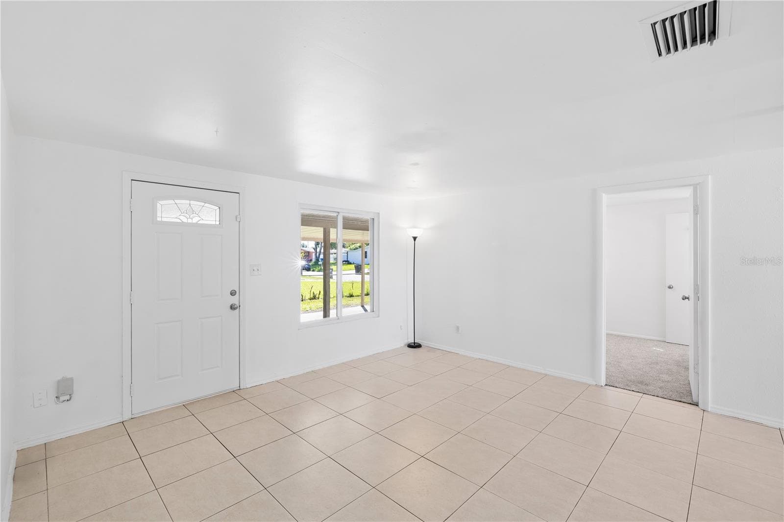 Living room - 4535 W HANNA AVE, TAMPA