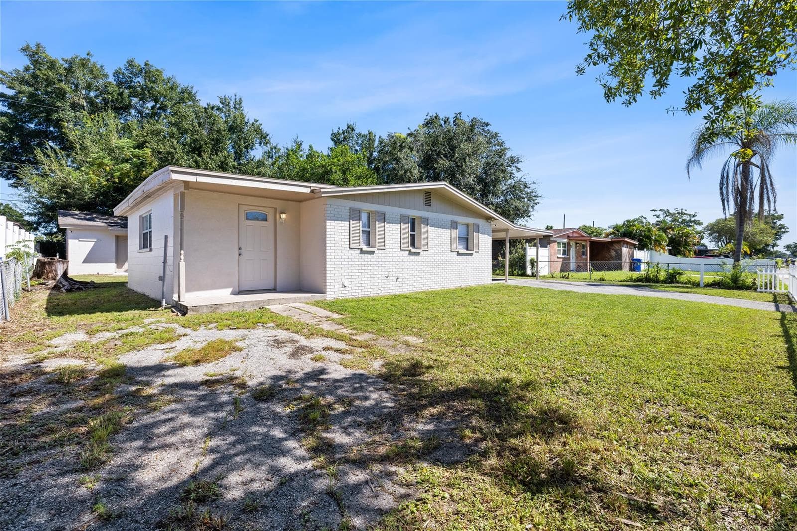 Single Family Residence at 4535 W HANNA AVE, TAMPA, photo 3 of 39