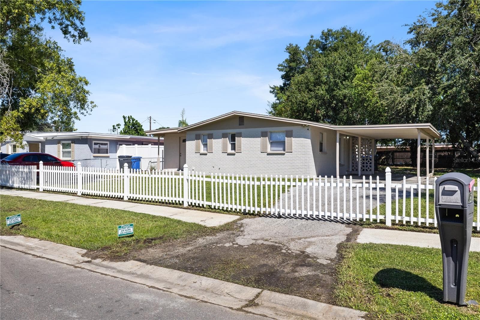 Single Family Residence at 4535 W HANNA AVE, TAMPA, photo 4 of 39