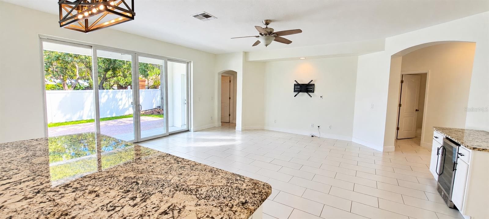 Single Family Residence at 313 MERIN CT, WINTER GARDEN, photo 6 of 33