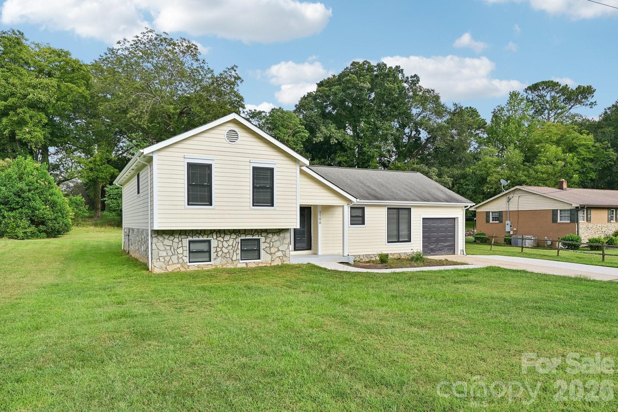 Single Family Residence at 1106 Stanton Drive, Shelby, photo 10 of 26