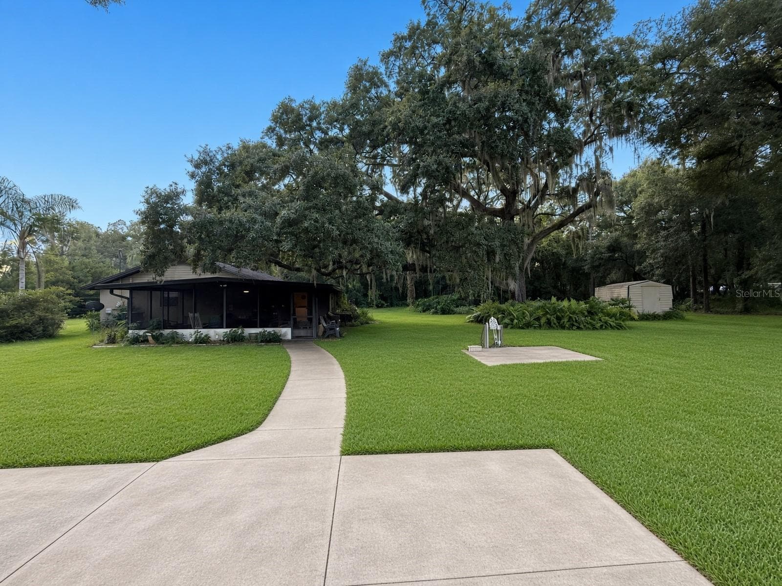 Single Family Residence at 21145 EVERGREEN CT, MOUNT DORA, photo 12 of 38