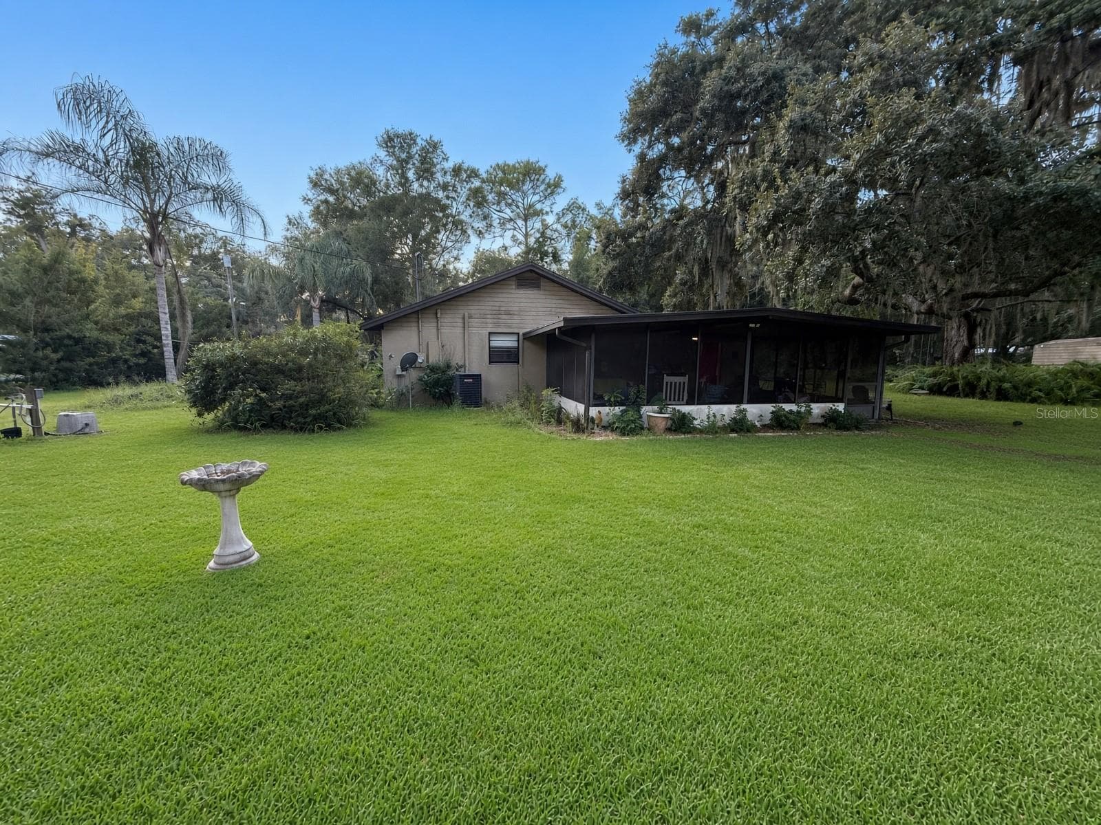 Single Family Residence at 21145 EVERGREEN CT, MOUNT DORA, photo 14 of 38