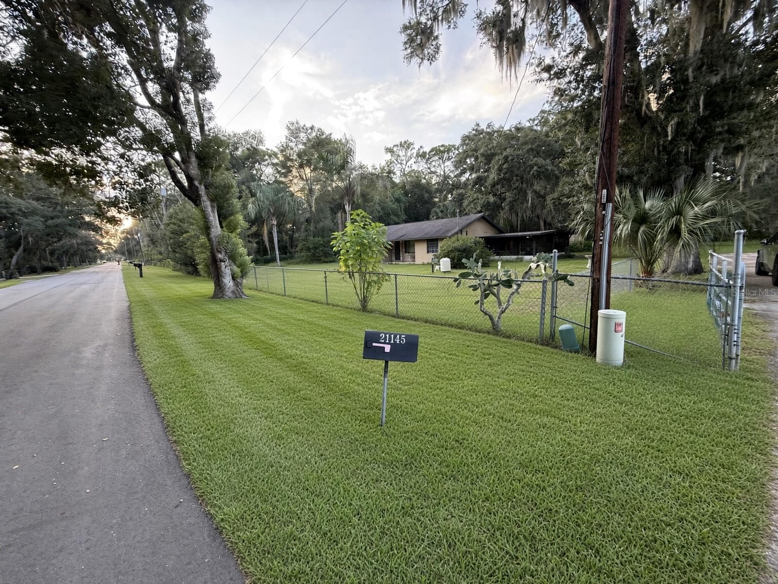 Single Family Residence at 21145 EVERGREEN CT, MOUNT DORA, photo 33 of 38