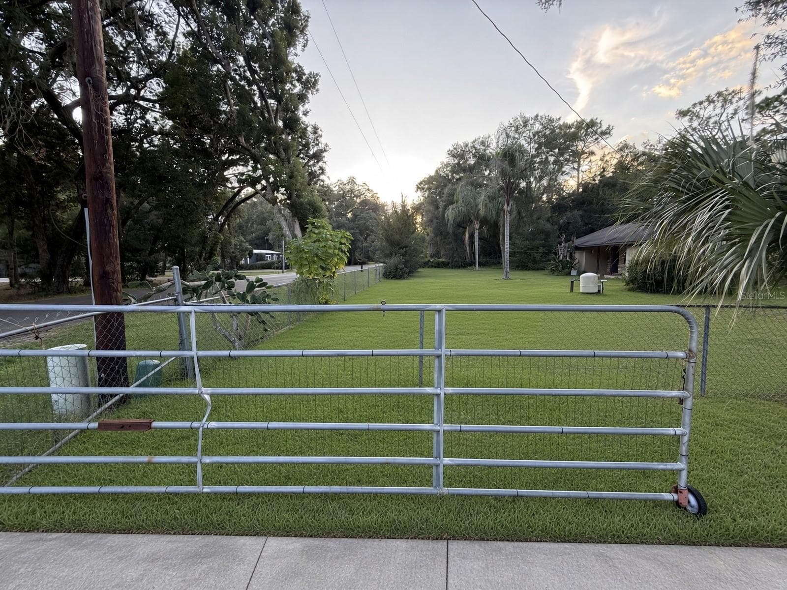 Single Family Residence at 21145 EVERGREEN CT, MOUNT DORA, photo 37 of 38
