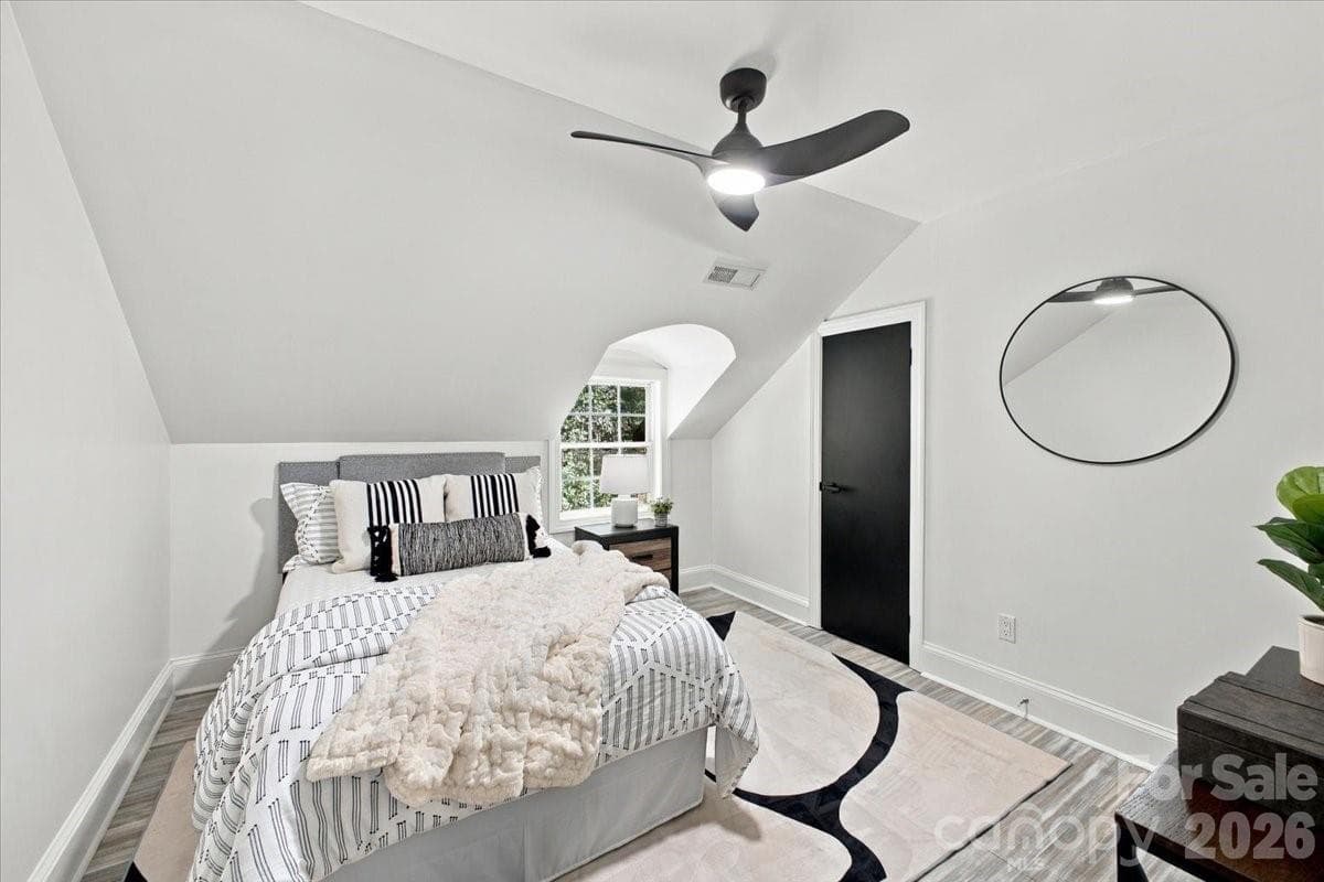 Favorite Guest En-suite - 3301 Archdale Drive, Charlotte