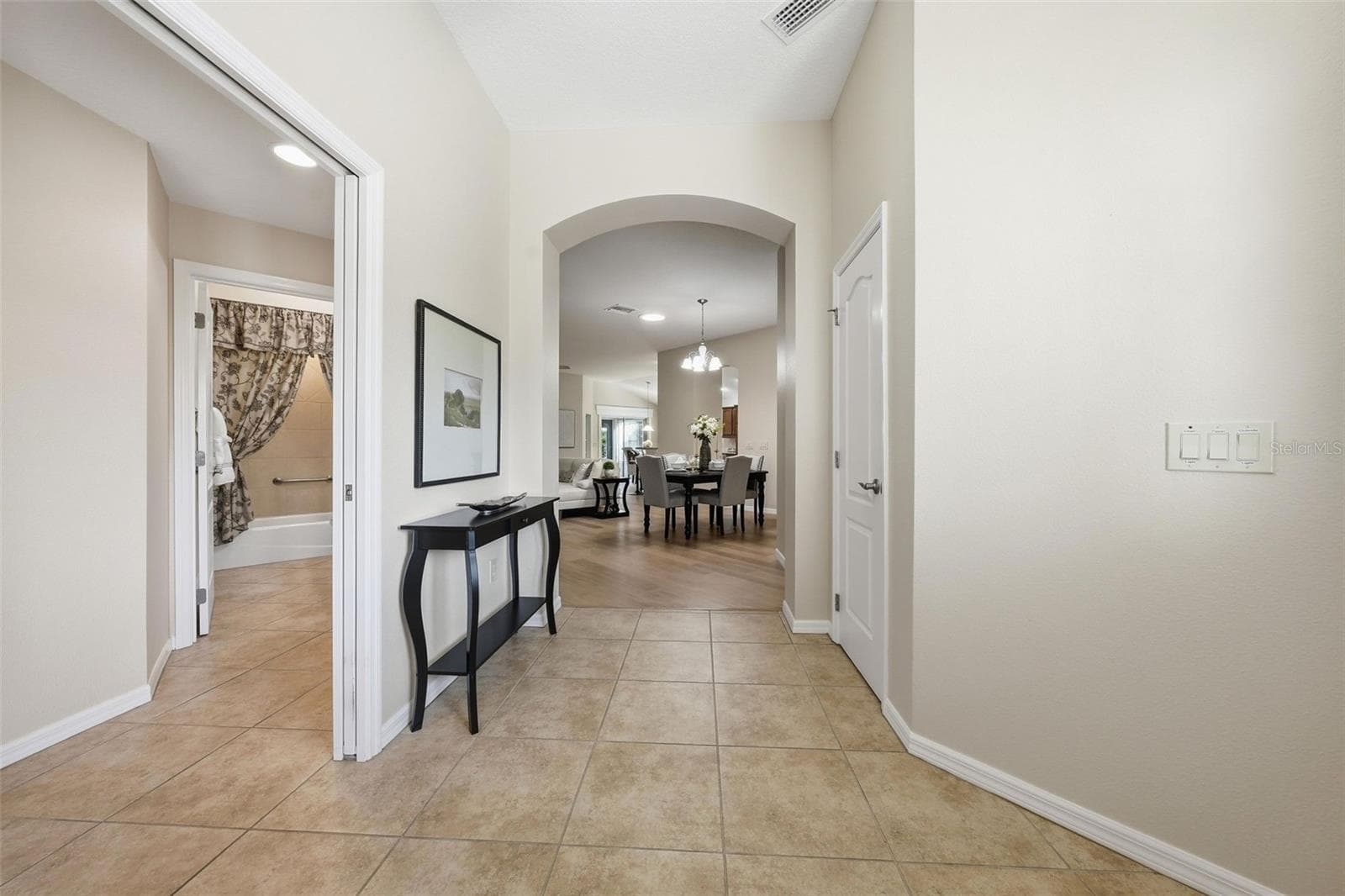 Single Family Residence at 1385 HACKBERRY PL, THE VILLAGES, photo 4 of 42