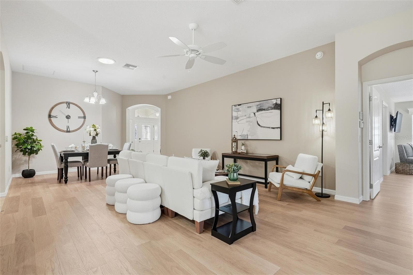 Single Family Residence at 1385 HACKBERRY PL, THE VILLAGES, photo 9 of 42