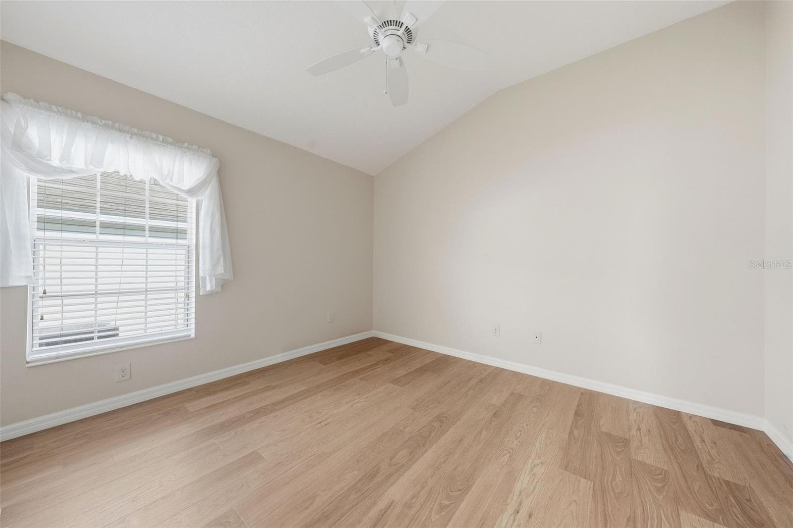 Single Family Residence at 1385 HACKBERRY PL, THE VILLAGES, photo 22 of 42
