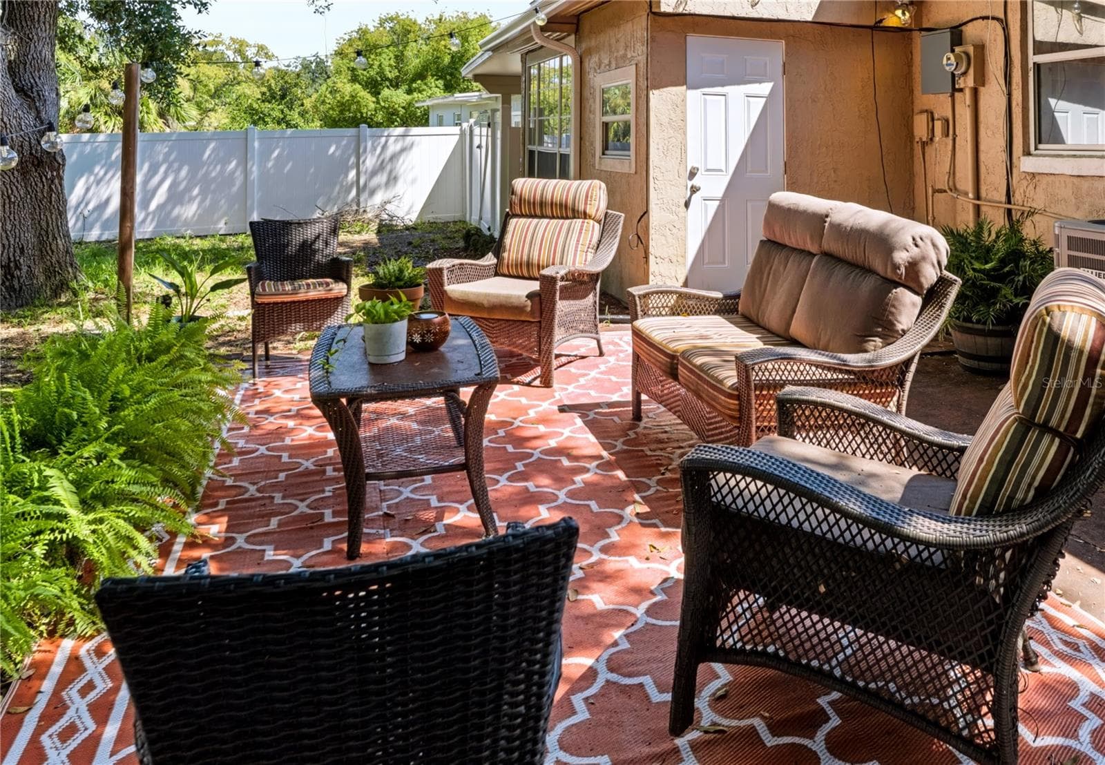LARGE PATIO & GREAT OUTDOOR SPACE - 2280 HAGEN AVE, DELTONA
