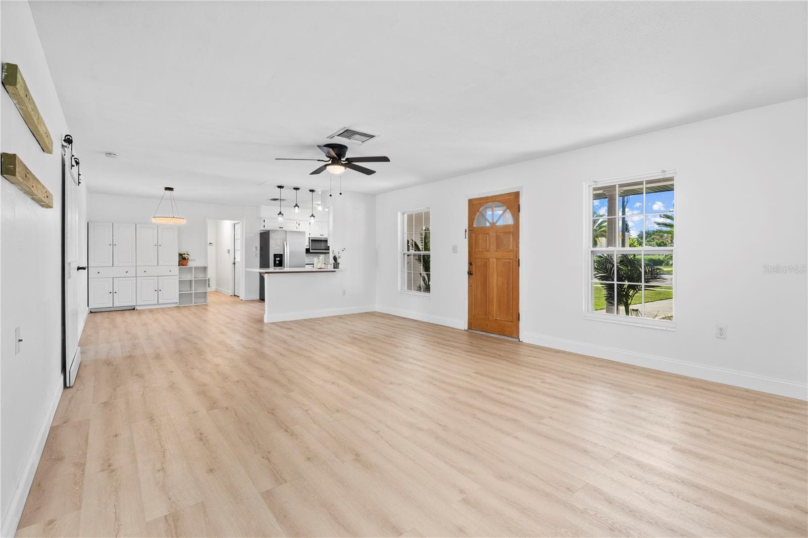 Single Family Residence at 920 ORANGE AVE, TAVARES, photo 8 of 49