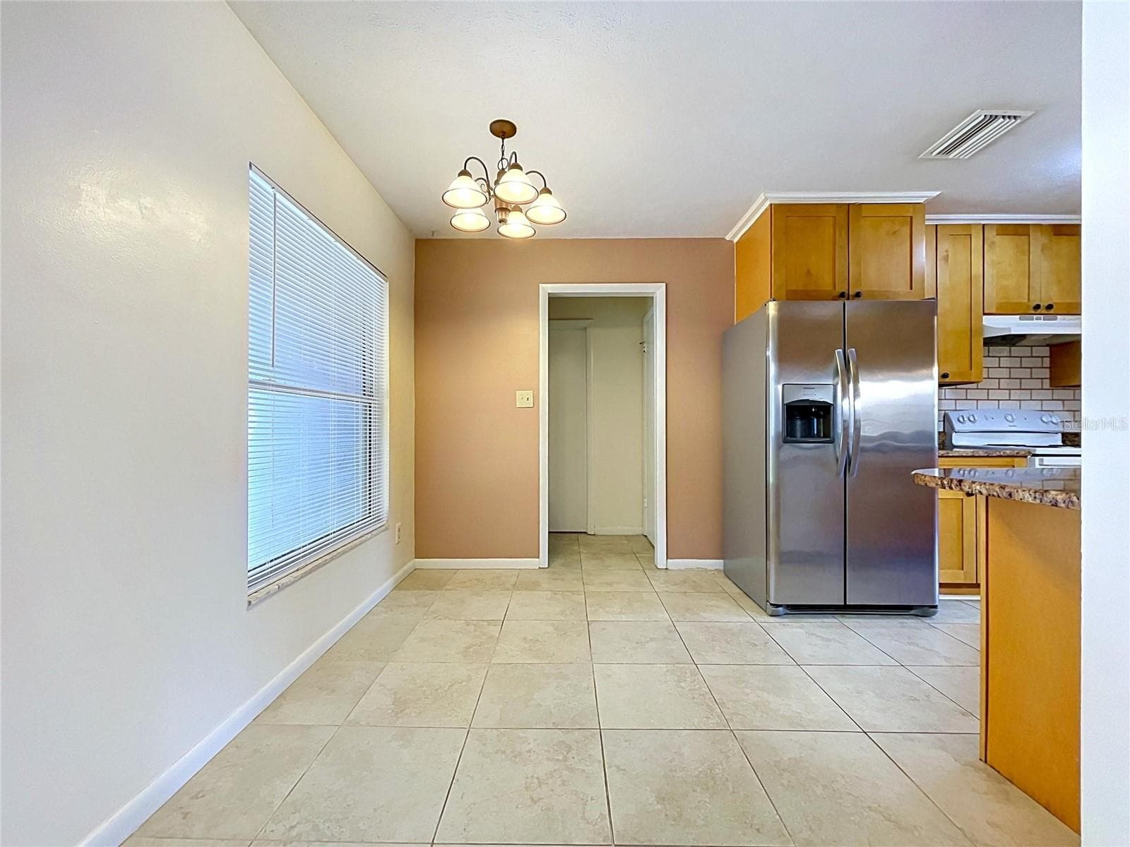 Kitchen nook - 903 TANGELO PLACE PL, BRANDON