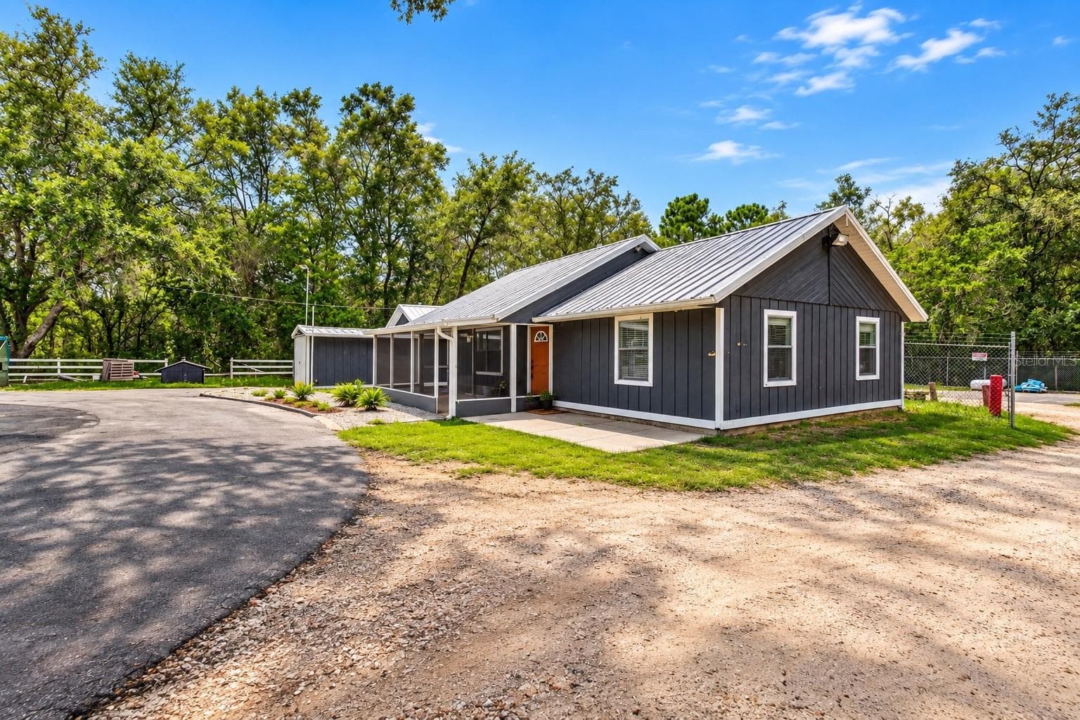 Office at 7630 W DUNNELLON RD, DUNNELLON, photo 2 of 23