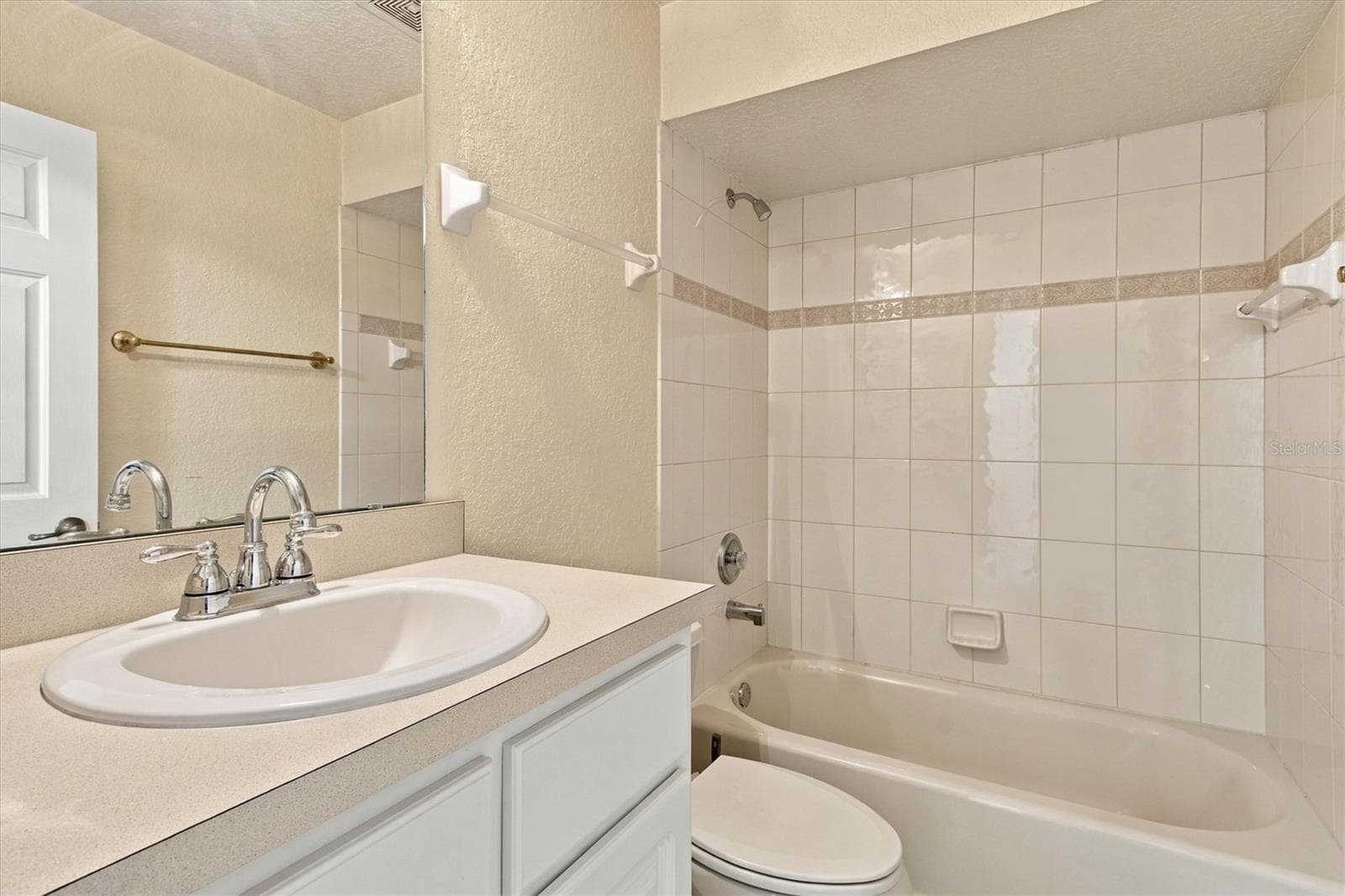 Single Family Residence at 2740 BAY LAGOON WAY, TAVARES, photo 23 of 32