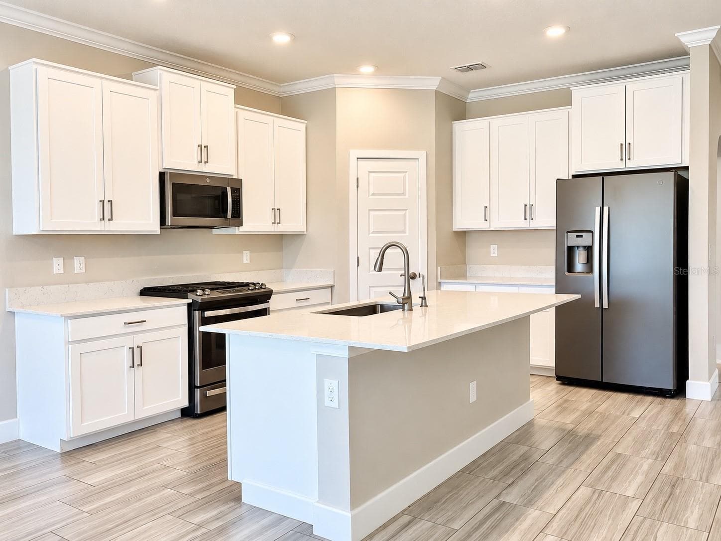 Single Family Residence at 8734 WINNING FIELDS RD, NEW PORT RICHEY, photo 8 of 26