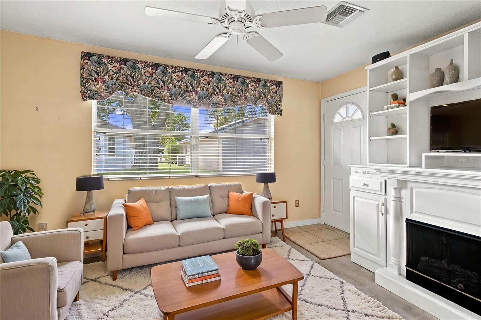 Single Family Residence at 2740 BAY LAGOON WAY, TAVARES, photo 7 of 32