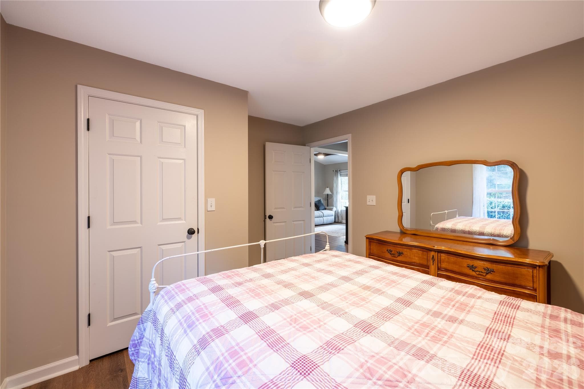 Second Bedroom - 32802 Austin Road, New London