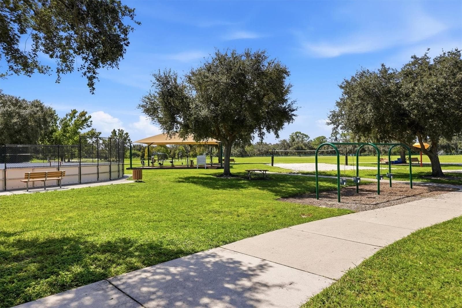 Single Family Residence at 13802 NIGHTHAWK TER, LAKEWOOD RANCH, photo 58 of 76
