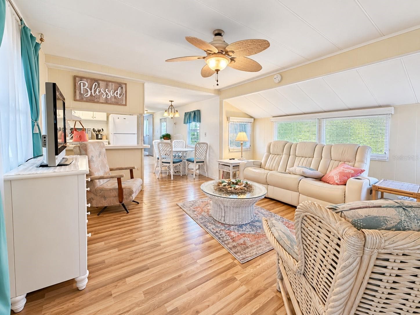 Manufactured Home at 3104 DARNEA LN, ELLENTON, photo 5 of 51