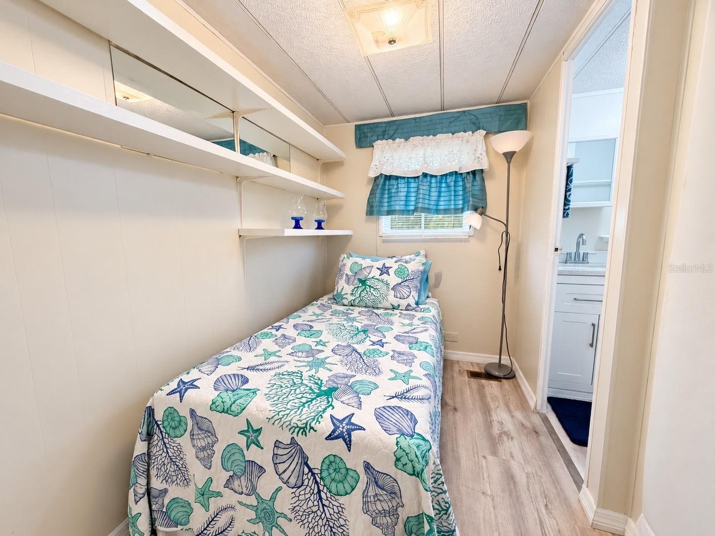 Manufactured Home at 3104 DARNEA LN, ELLENTON, photo 18 of 51