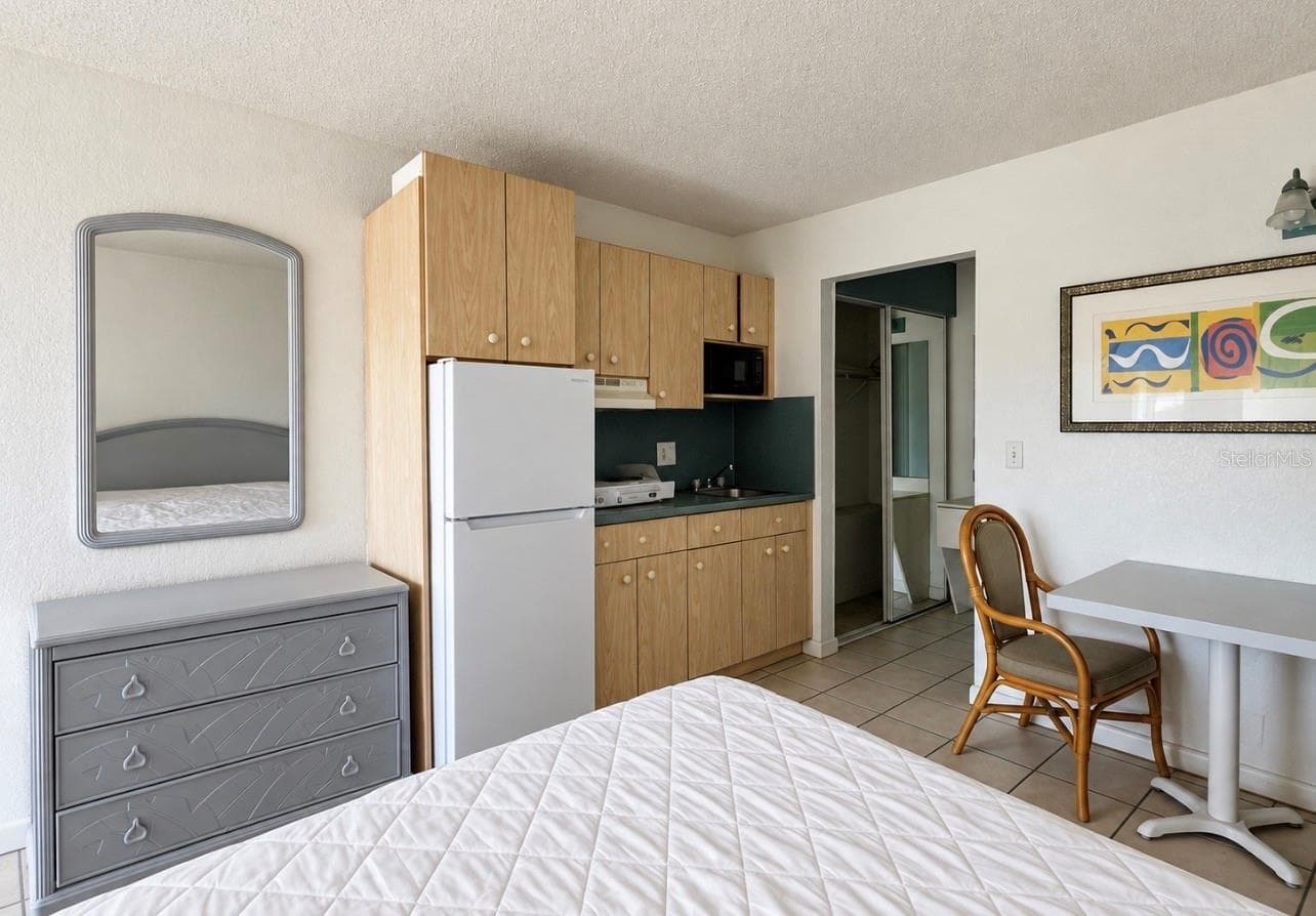 Condo - Hotel at 43420 HIGHWAY 27 #259, DAVENPORT, photo 5 of 9