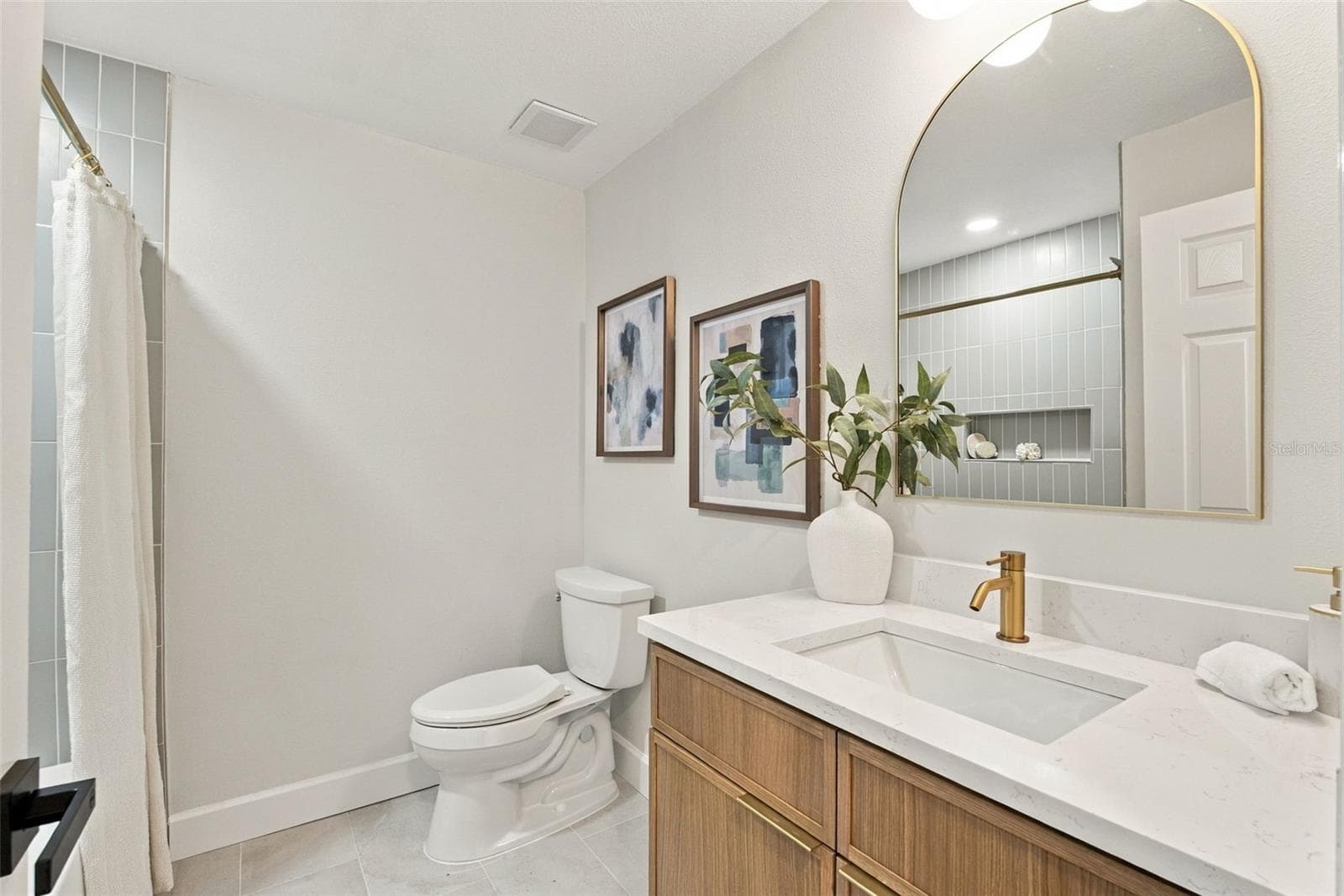 Single Family Residence at 11515 IMPERIAL GROVE DR W, LARGO, photo 10 of 47