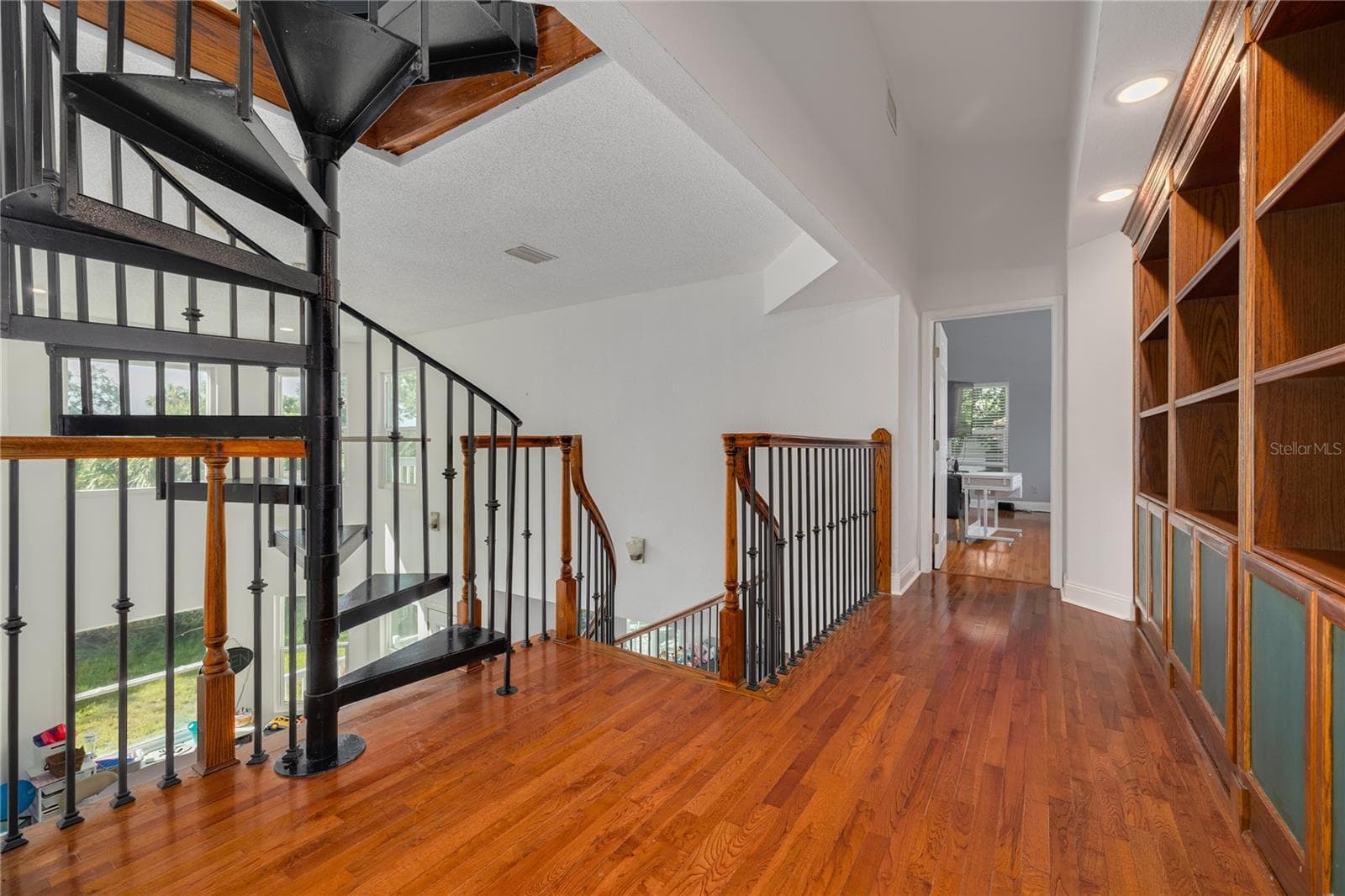 Single Family Residence at 874 SERPENTINE DR S, ST PETERSBURG, photo 34 of 59