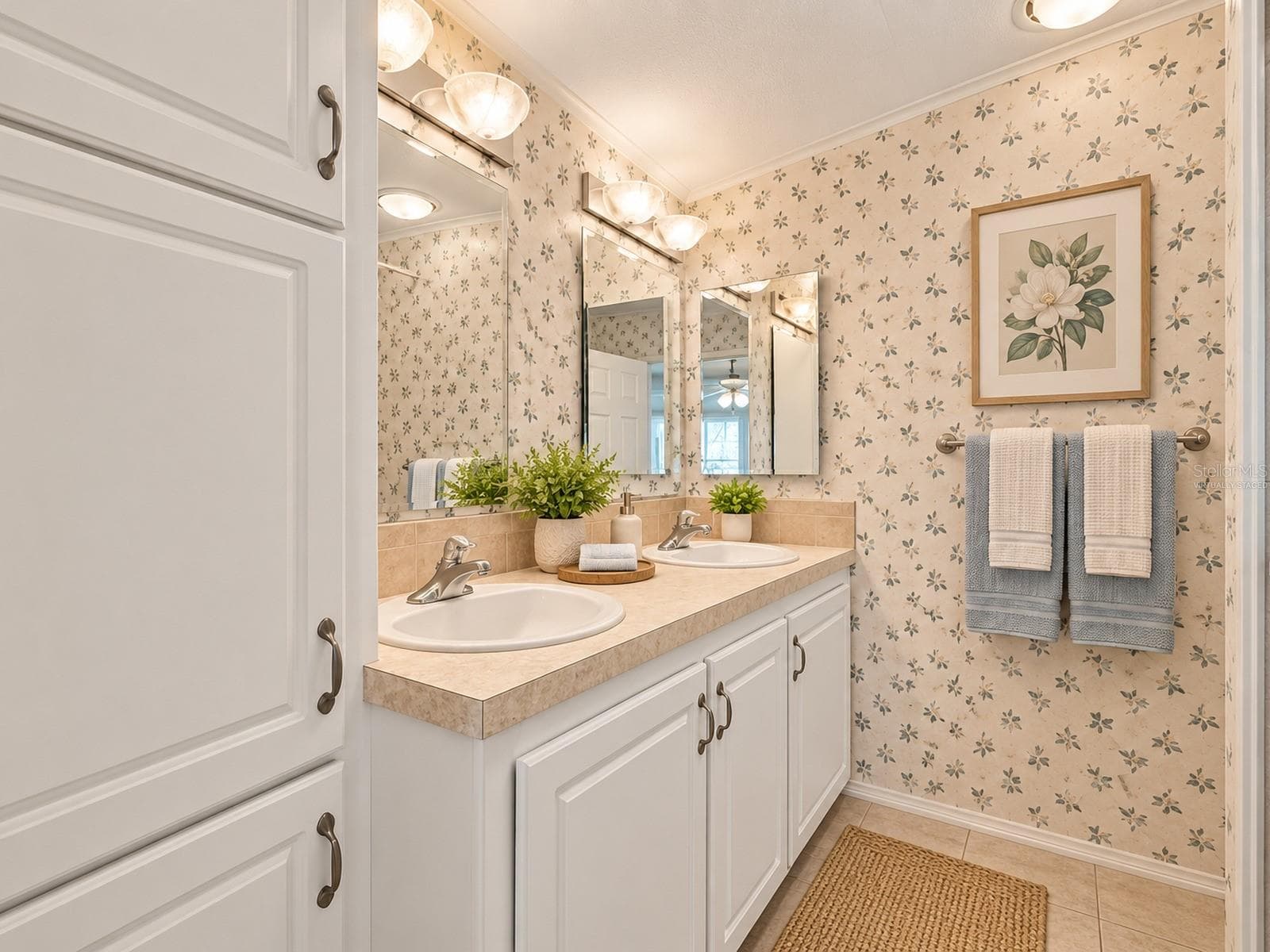 Virtually staged for visualization purposes -Primary Bathroom - 59 BEAVERKILL DR, LAKE WALES