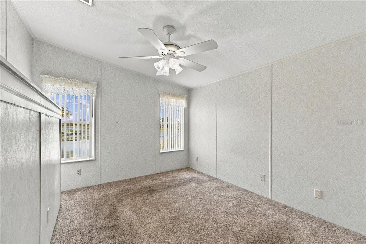 Manufactured Home at 59 BEAVERKILL DR, LAKE WALES, photo 22 of 56