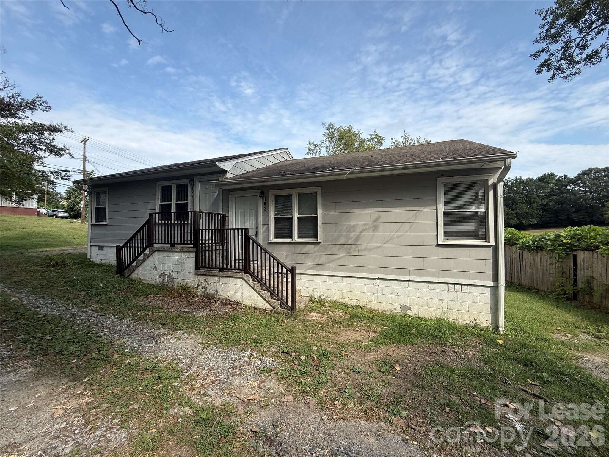 102 E Bradley Street