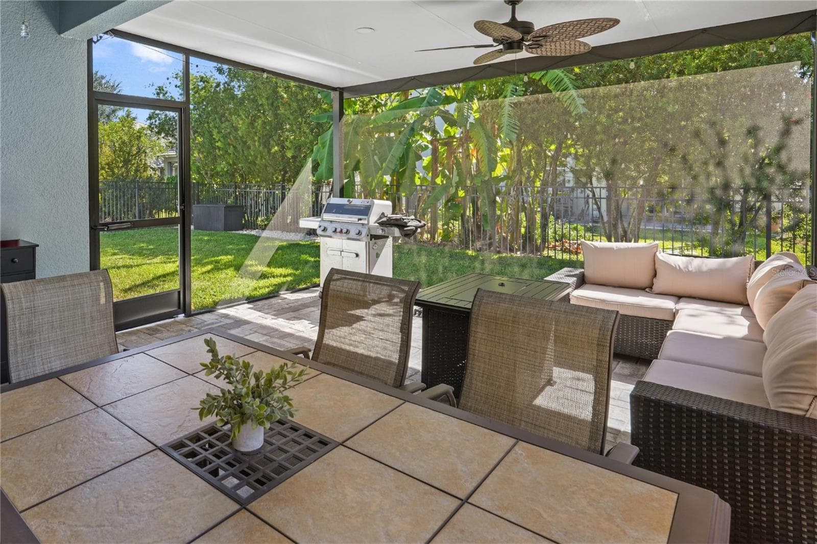 Single Family Residence at 11658 MYSTERY LN, ORLANDO, photo 3 of 41