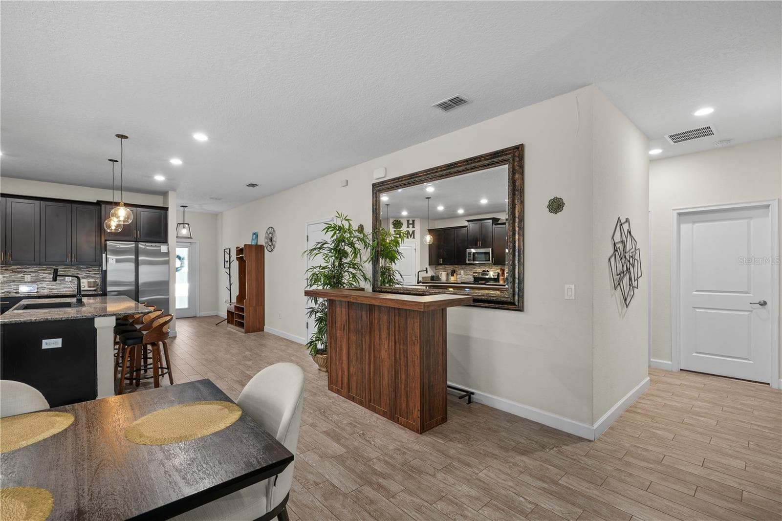 Single Family Residence at 11658 MYSTERY LN, ORLANDO, photo 6 of 41