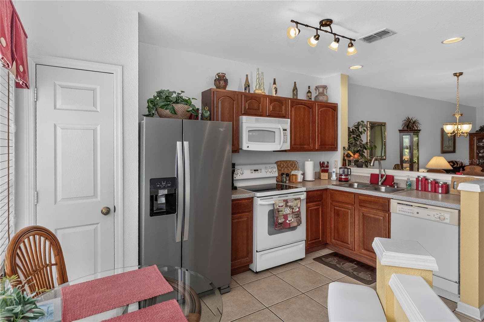 Townhouse at 716 SHROPSHIRE LOOP, SANFORD, photo 9 of 45