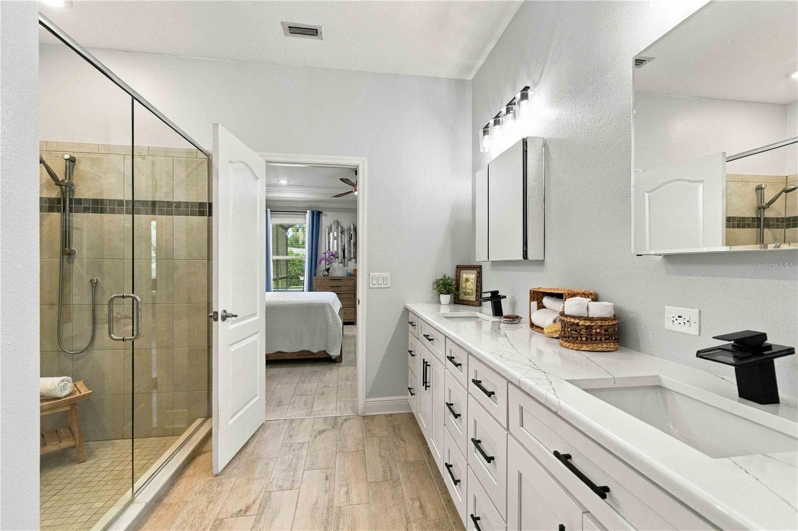 Private owner's bath - 15502 31ST ST E, PARRISH