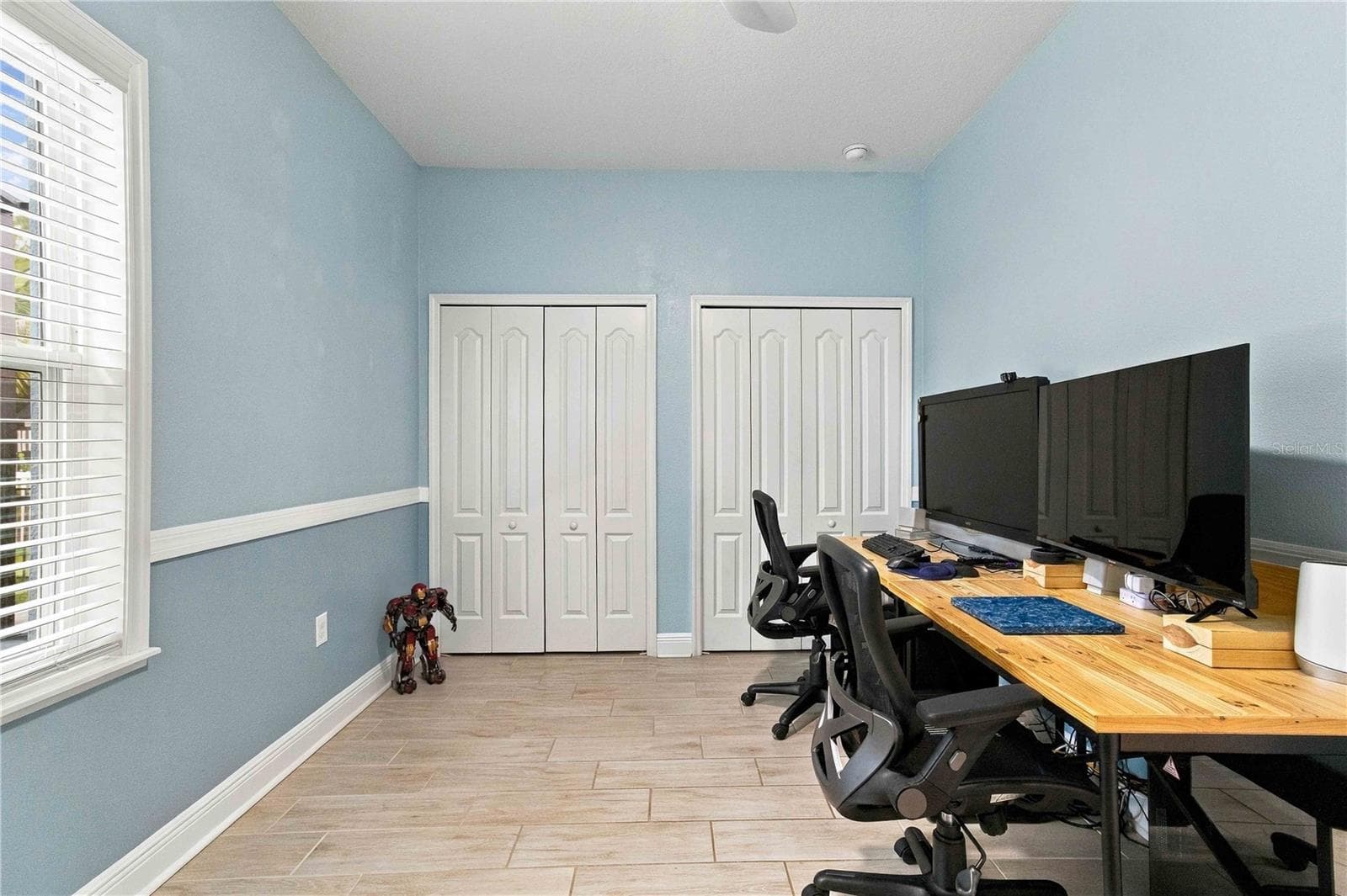 Secondary bedroom with natural light - 15502 31ST ST E, PARRISH