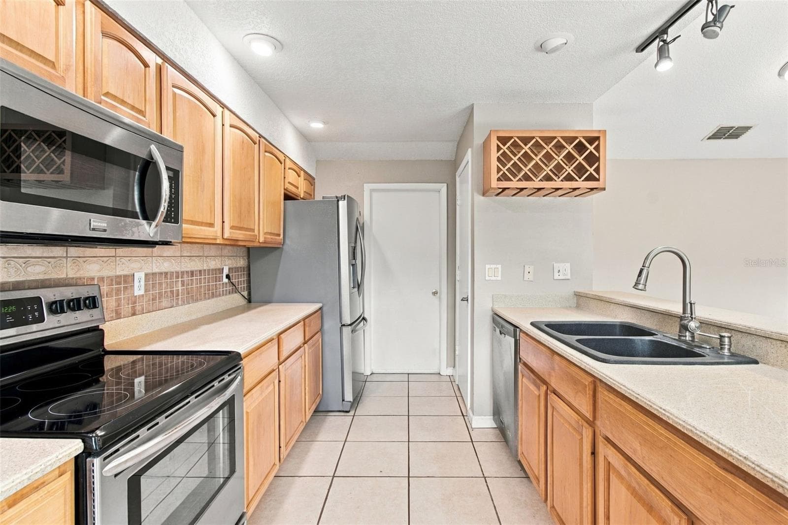 Single Family Residence at 373 FOXCROFT DR E, PALM HARBOR, photo 17 of 63