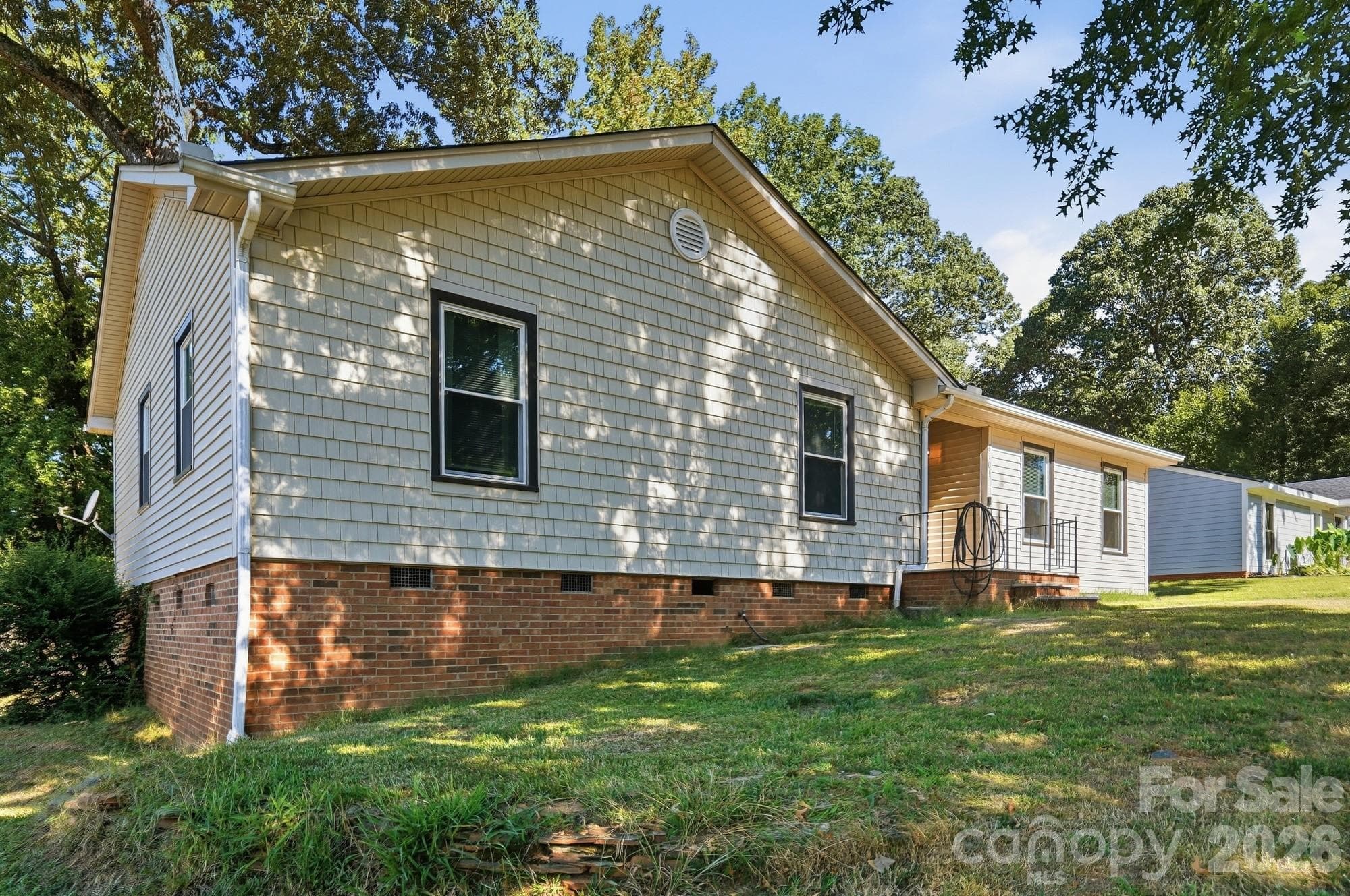 Single Family Residence at 6301 Dwightware Boulevard, Charlotte, photo 3 of 39