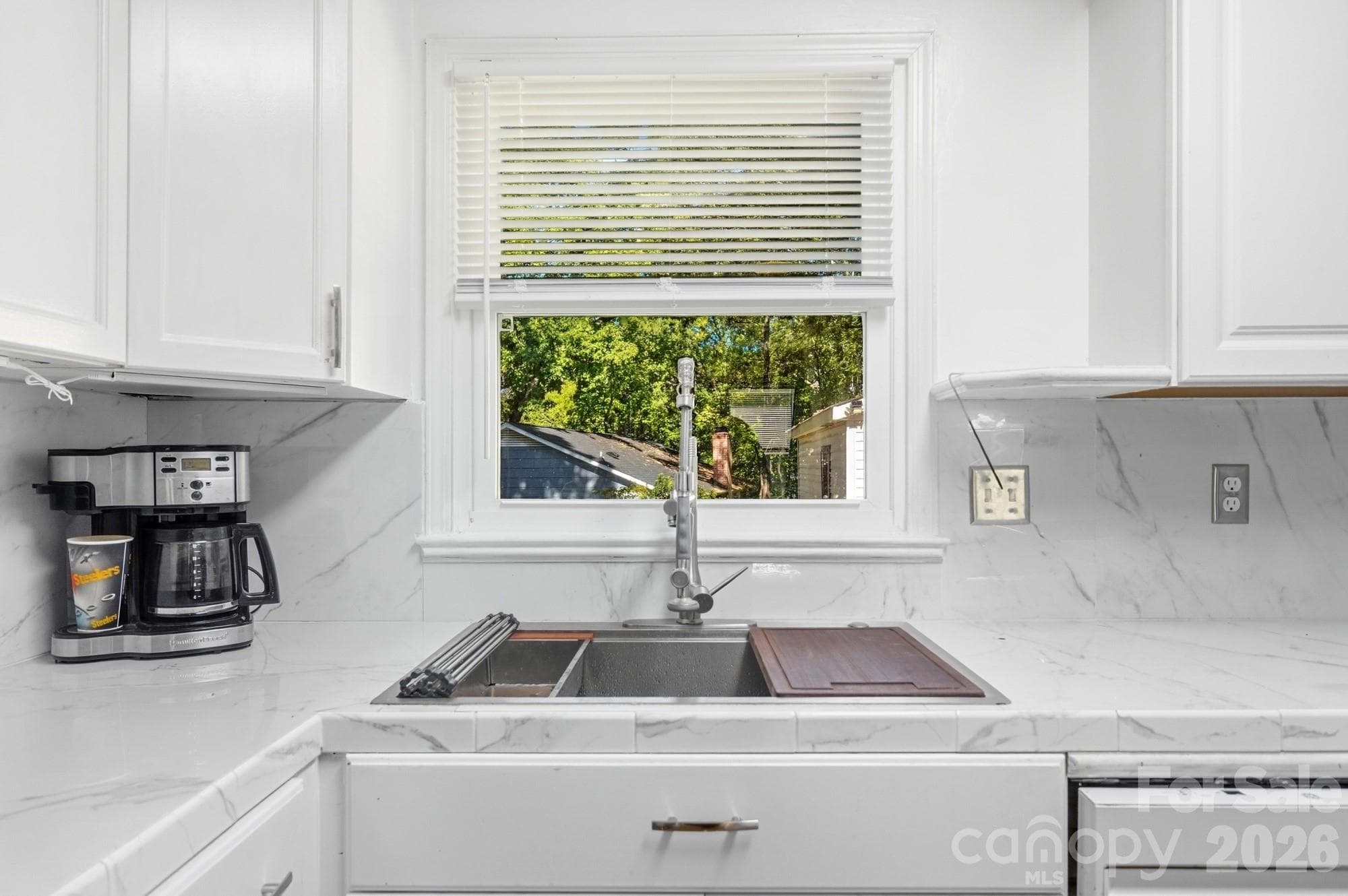 Single Family Residence at 6301 Dwightware Boulevard, Charlotte, photo 14 of 39