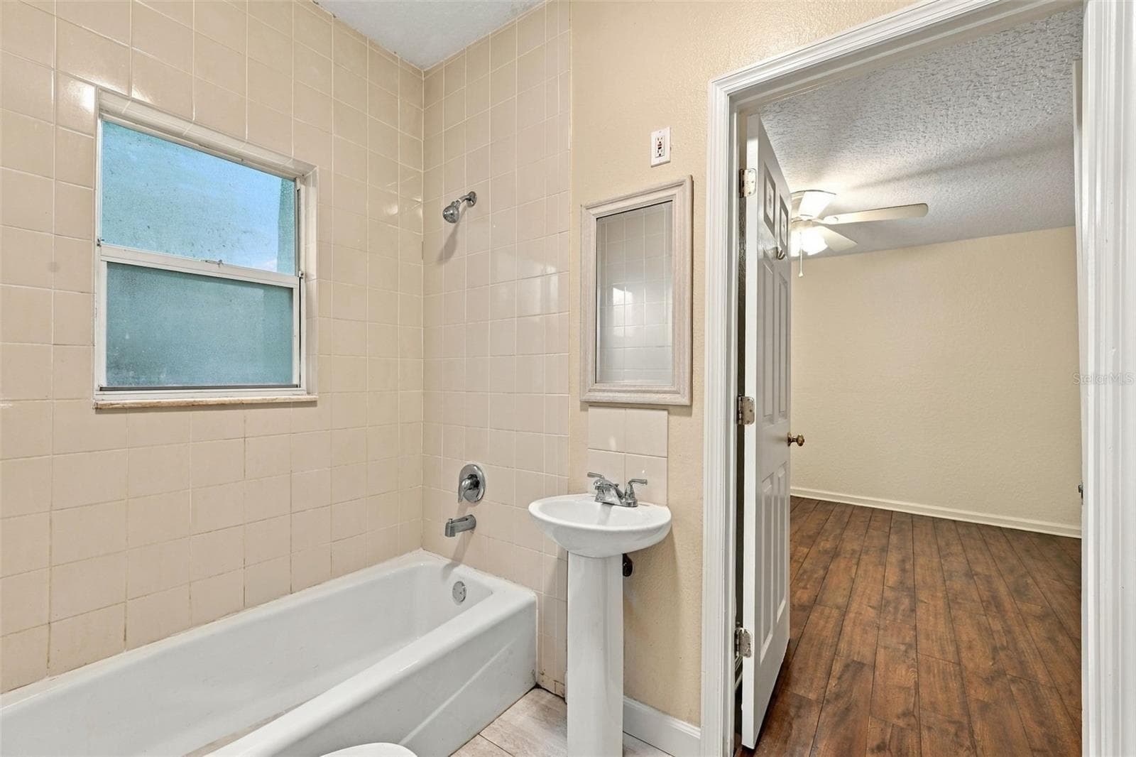 Single Family Residence at 1242 NEW YORK AVE, DUNEDIN, photo 28 of 42