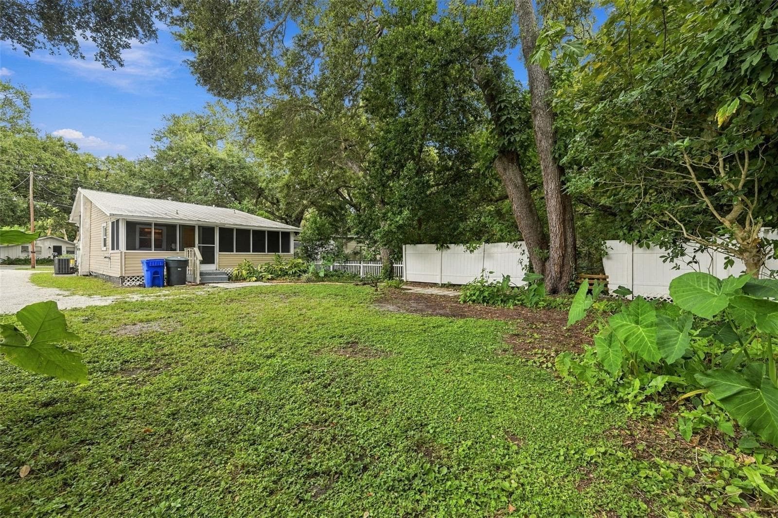 Single Family Residence at 1242 NEW YORK AVE, DUNEDIN, photo 42 of 42