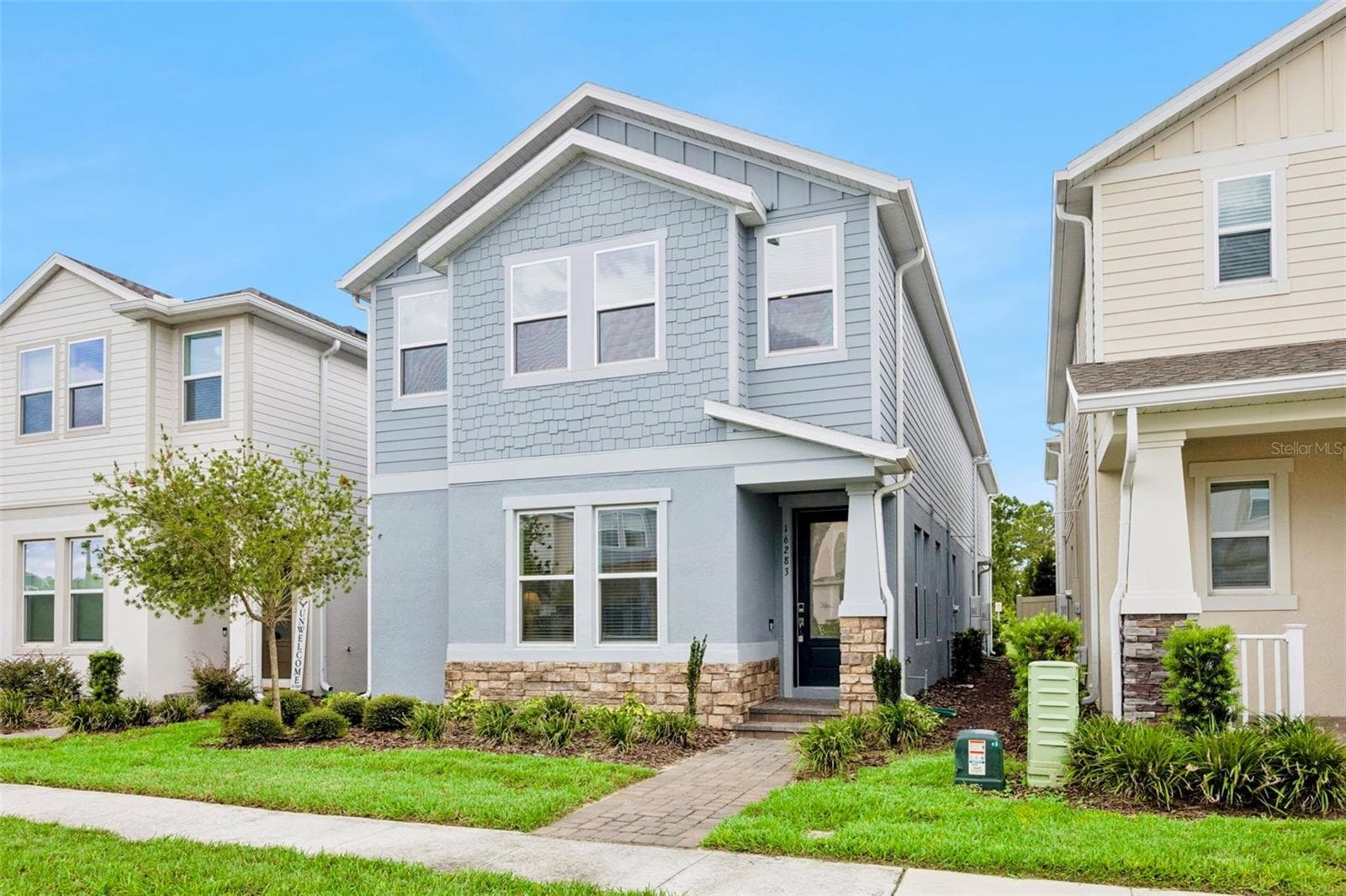 Single Family Residence at 16283 HONEY HARVEST ST, WINTER GARDEN, photo 2 of 46