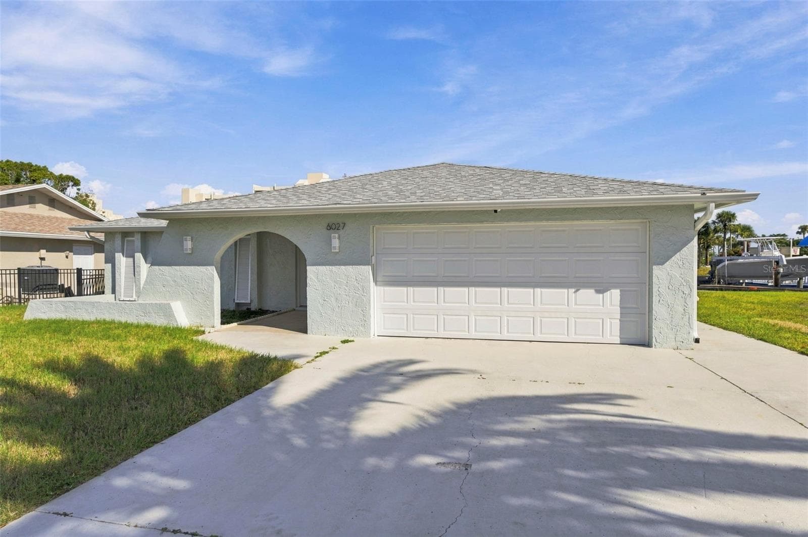 6027 BEVERLY DR