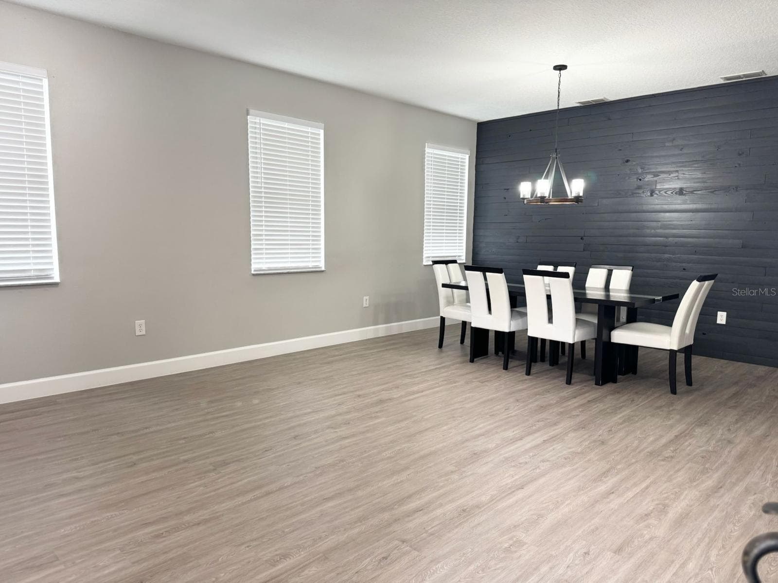 Single Family Residence at 10313 STRATFORD POINTE AVE, ORLANDO, photo 4 of 16