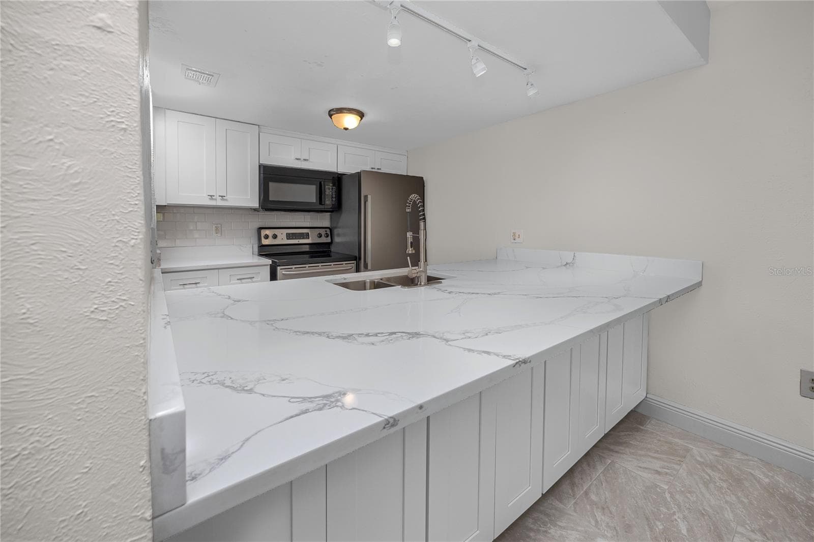 Townhouse at 3610 42ND ST S #C, ST PETERSBURG, photo 10 of 72