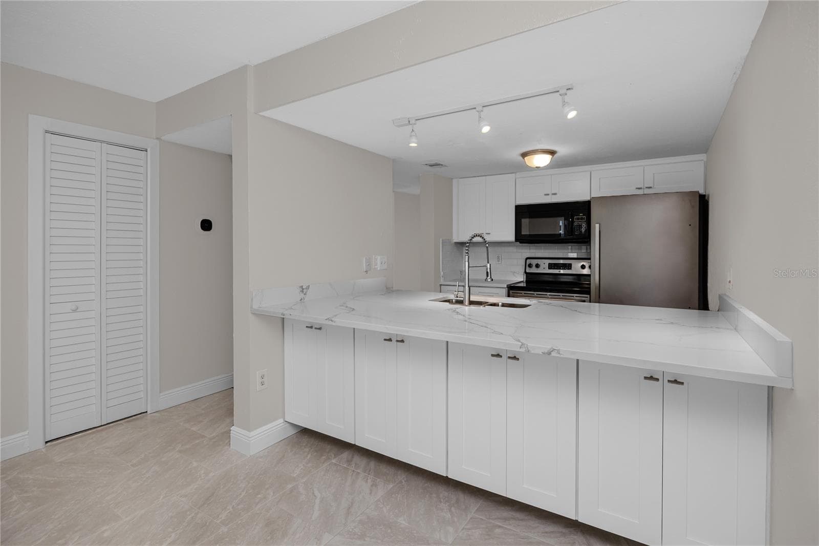 Townhouse at 3610 42ND ST S #C, ST PETERSBURG, photo 12 of 72