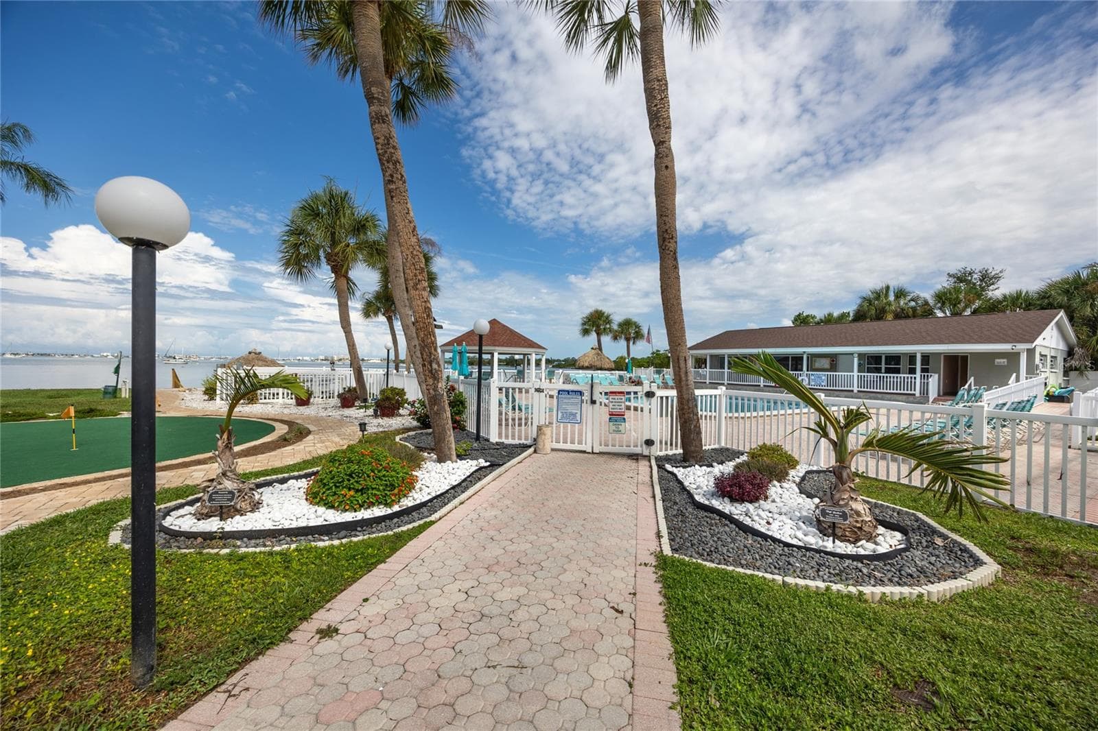 Townhouse at 3610 42ND ST S #C, ST PETERSBURG, photo 39 of 72