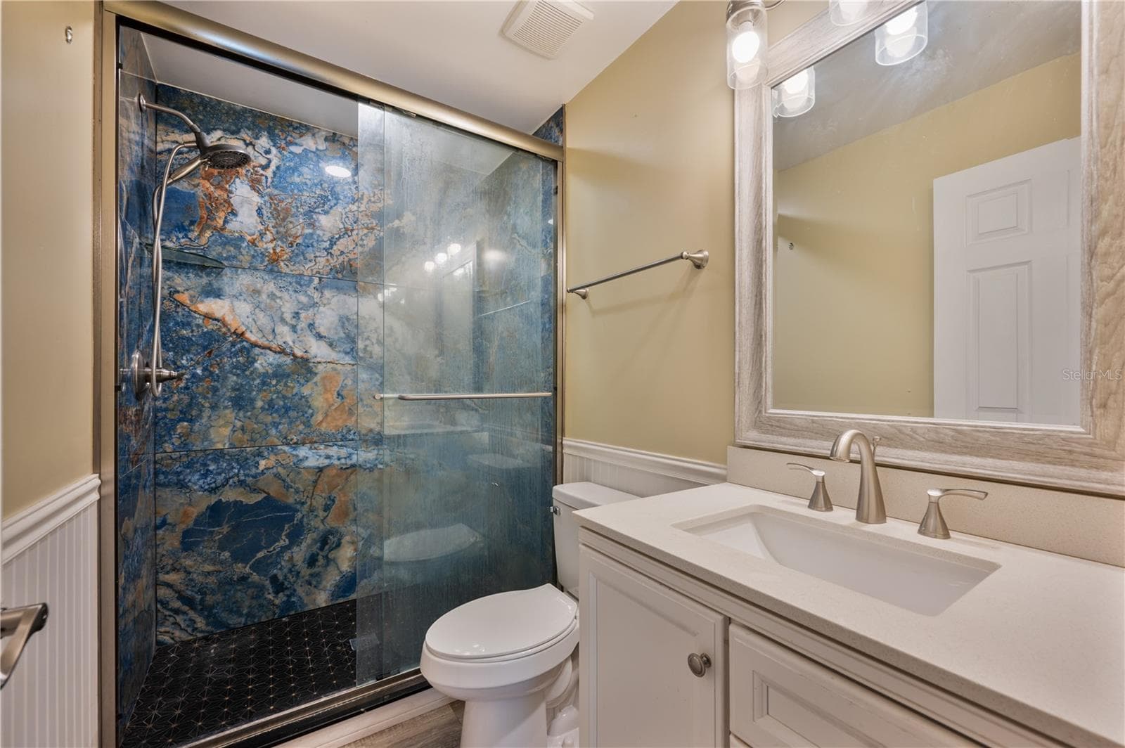 Single Family Residence at 2262 HONEYCOMB LN, LAKELAND, photo 11 of 21