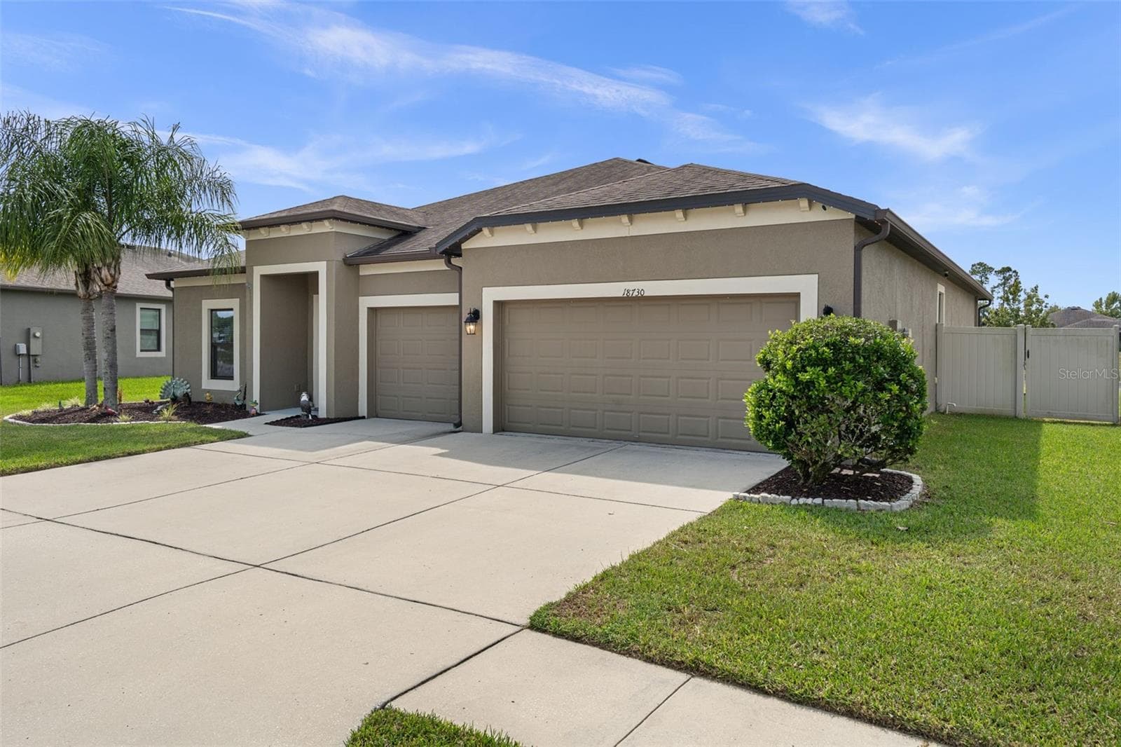 Single Family Residence at 18730 CORTES CREEK BLVD, SPRING HILL, photo 3 of 45